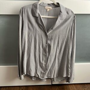 Cloth & Stone Black/White striped LongSleeve Button Up V-Neck Blouse. Size Med